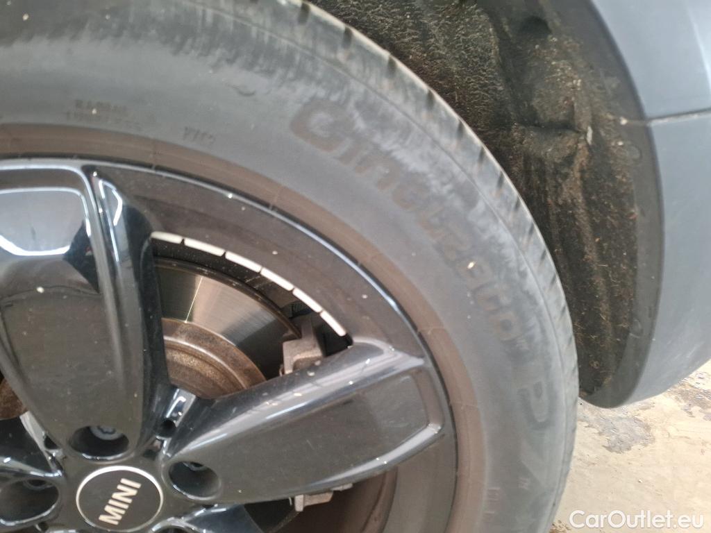  Mini  Countryman MINI  / 2020 / 5P / Crossover Cooper SE ALL4 Essential 125+95ch BVA6 #32