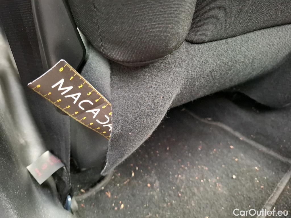  Peugeot  2008  Active Business 1.5 HDi 100CV BVM5 E6dT #24