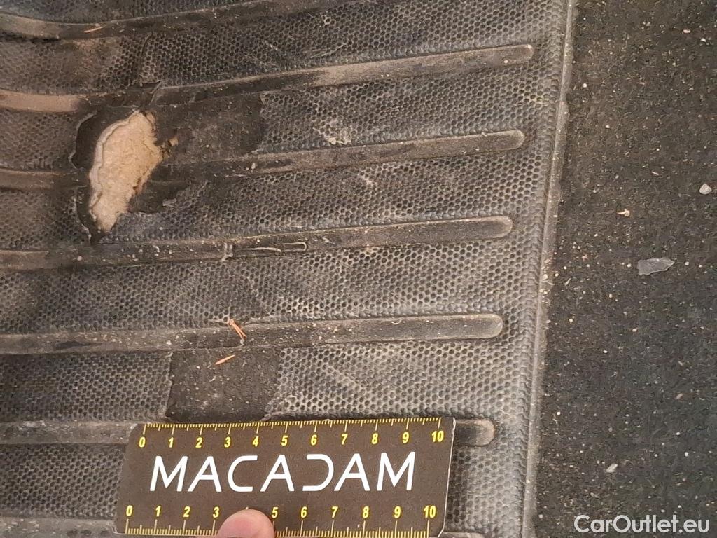  Peugeot  208  Allure Business 1.2 PureTech 100CV BVM6 E6d #5