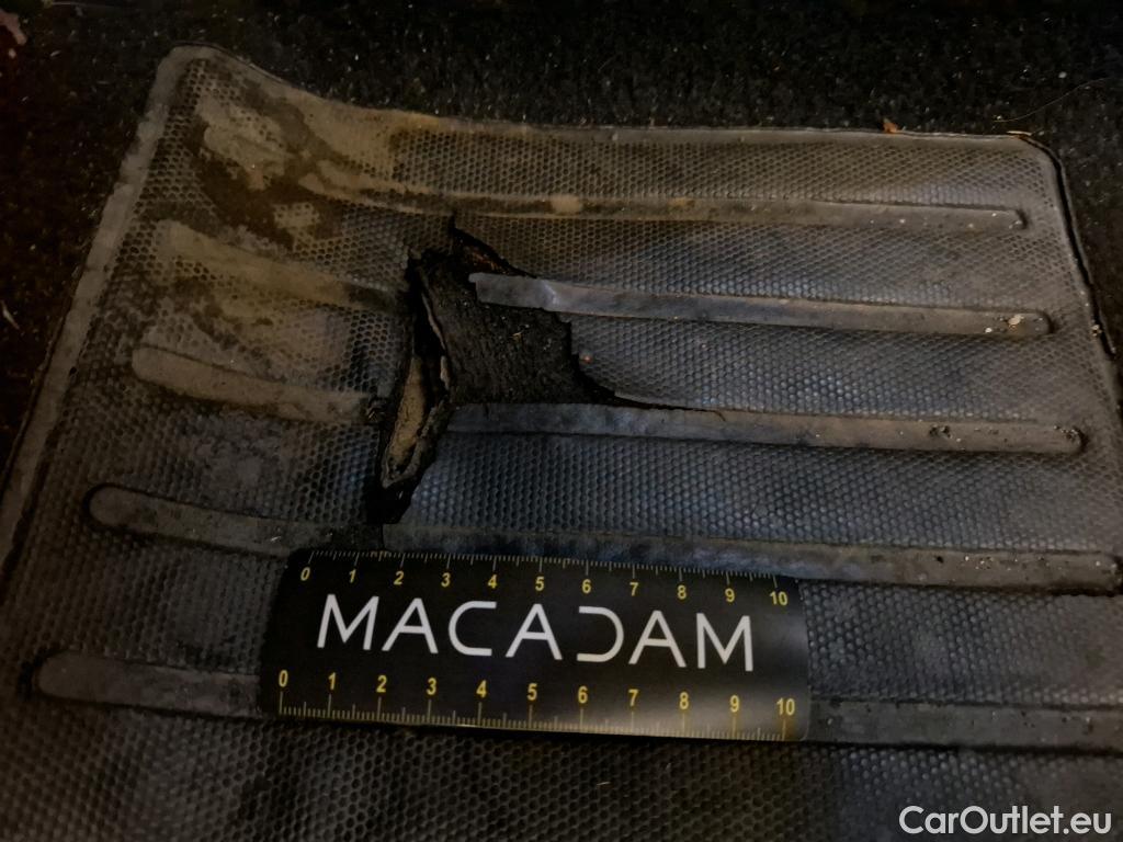  Peugeot  2008  Allure Business 1.5 HDi 130CV BVA8 E6d #3