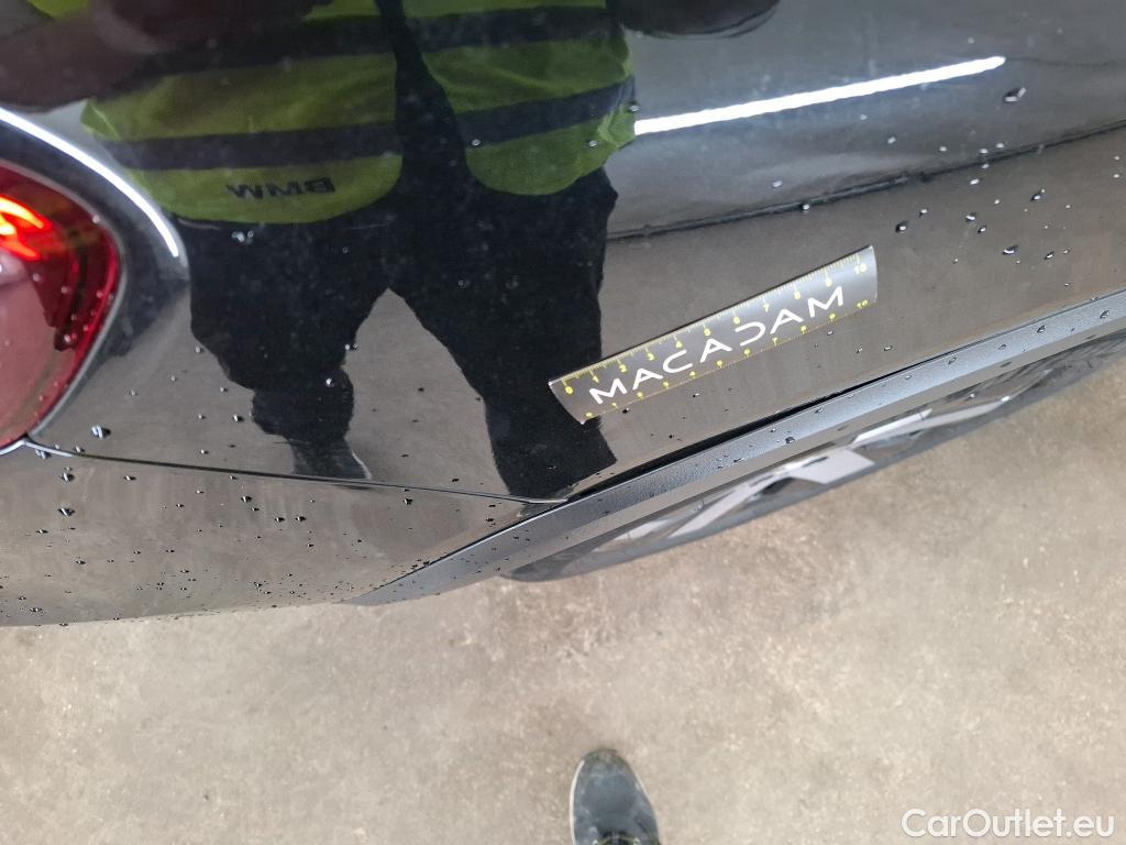  Mercedes  GLB MERCEDES-BENZ  / 2019 / 5P / SUV  200 d Business Line #35