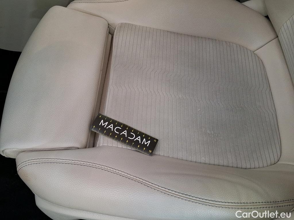  Mercedes  GLB MERCEDES-BENZ  / 2019 / 5P / SUV  200 d Business Line #39