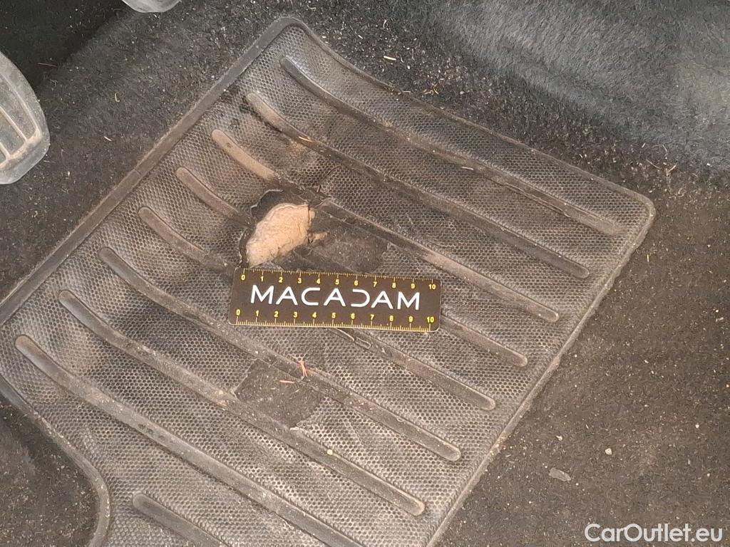  Peugeot  208  Allure Business 1.2 PureTech 100CV BVM6 E6d #2