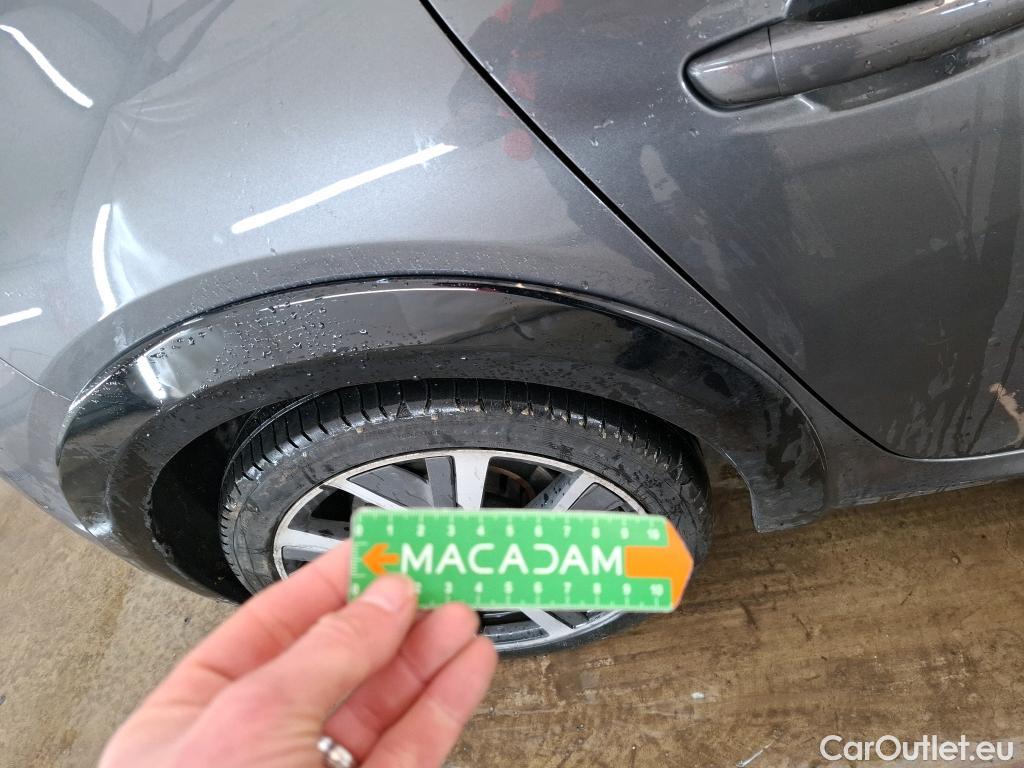  Peugeot  208  GT 1.2 PureTech 100CV BVA8 E6d #79