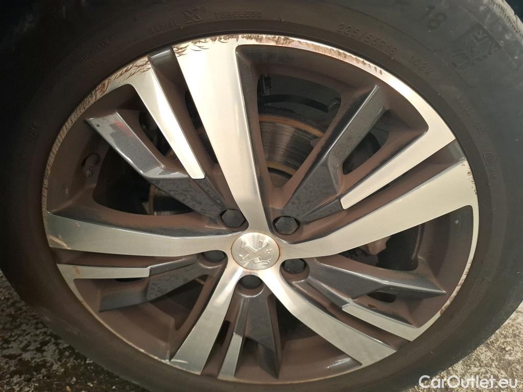  Peugeot  5008  Allure 1.5 HDi 130CV BVA8 7 Sieges E6d #2