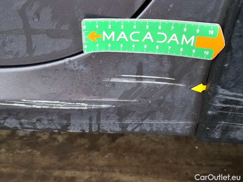  Peugeot  208  GT 1.2 PureTech 100CV BVA8 E6d #40