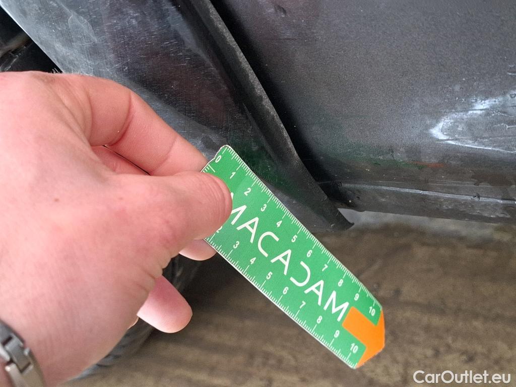  Peugeot  208  GT 1.2 PureTech 100CV BVA8 E6d #82