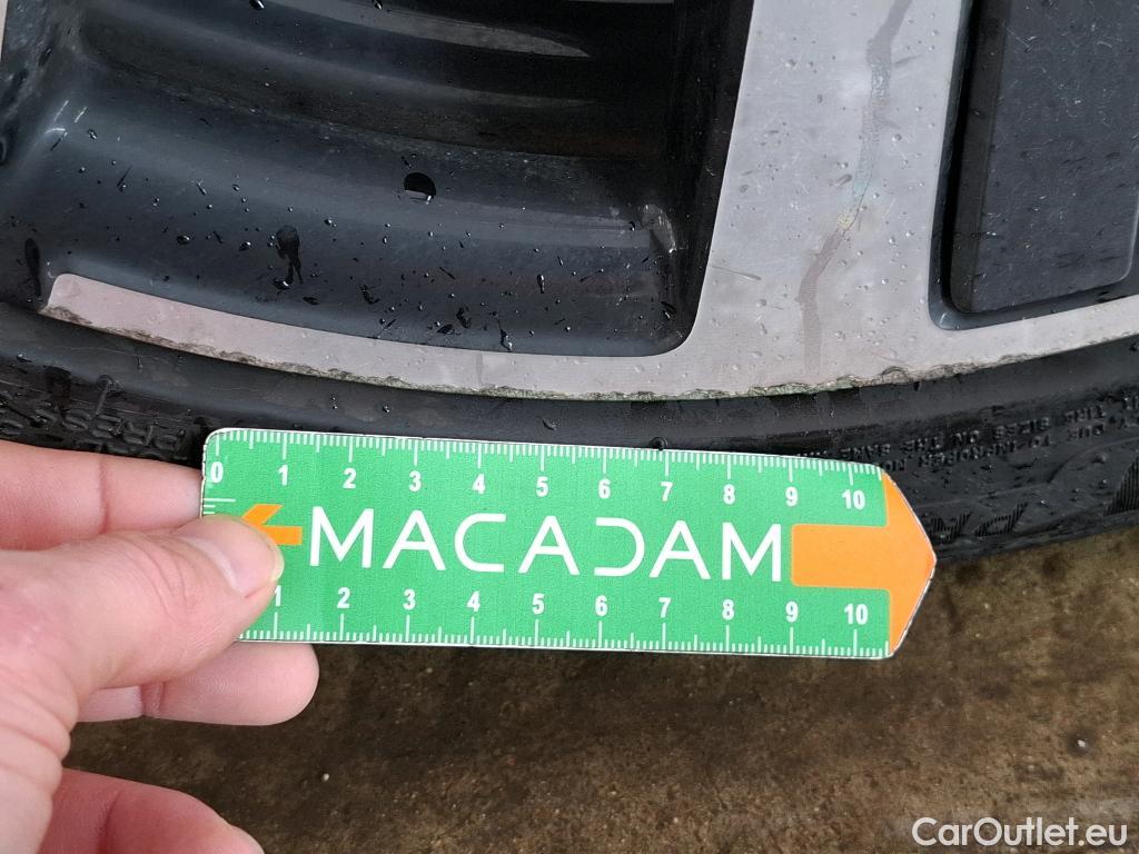  Peugeot  208  GT 1.2 PureTech 100CV BVA8 E6d #53