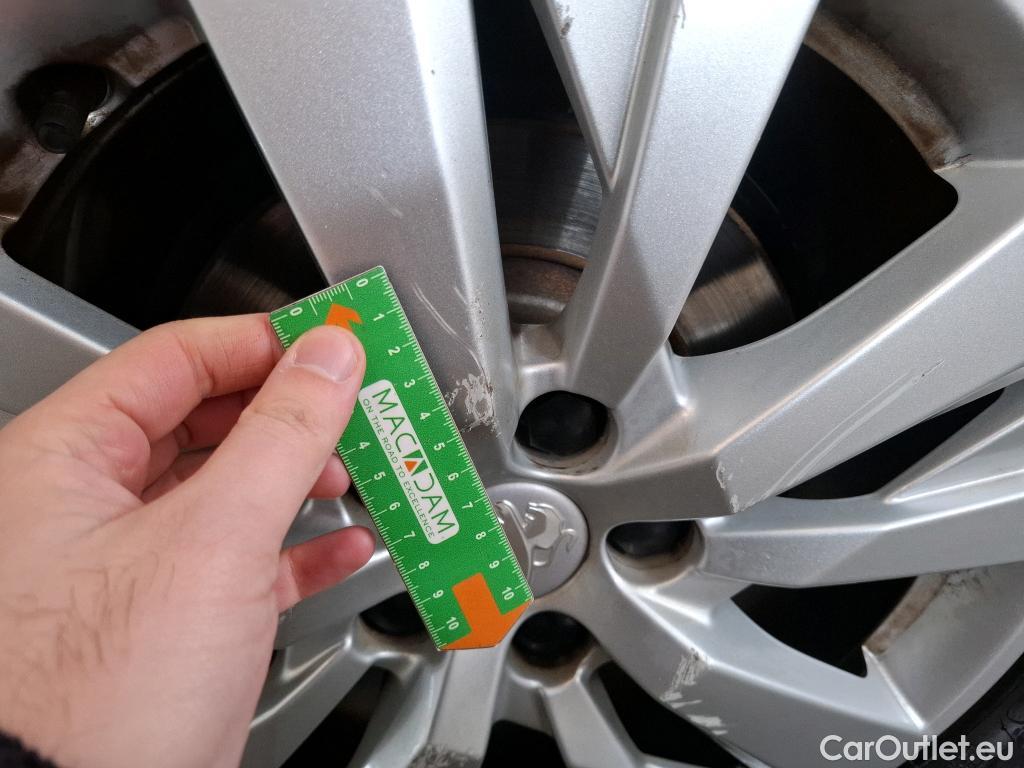  Peugeot  5008  Active Business 1.2 PureTech 130CV BVA8 E6dT #9