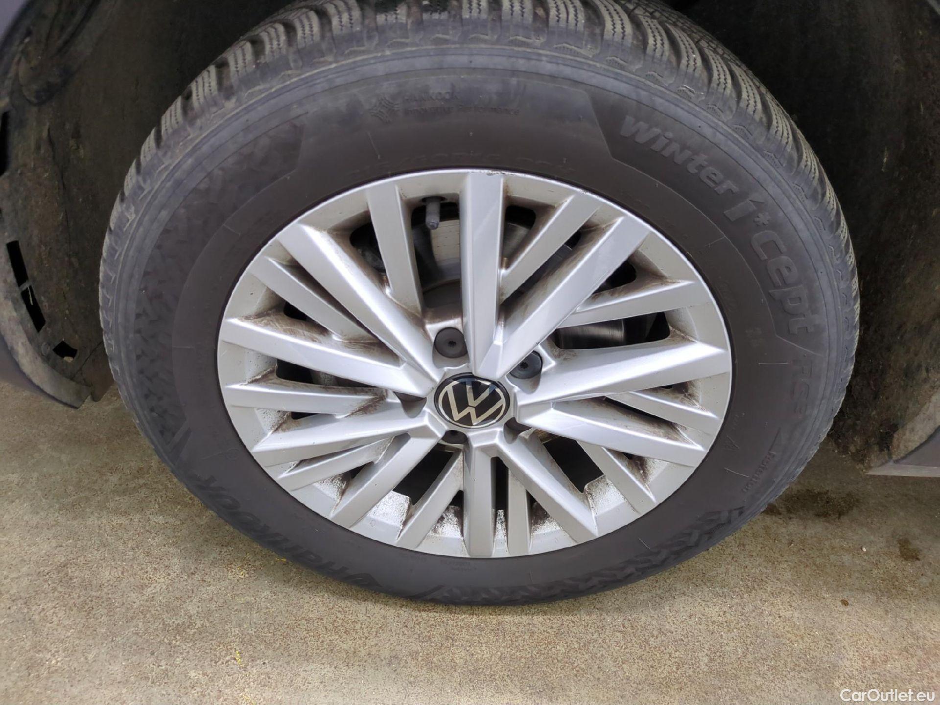  Volkswagen  T-ROC  Life Plus 2.0 TDI 115CV BVM6 E6d #8