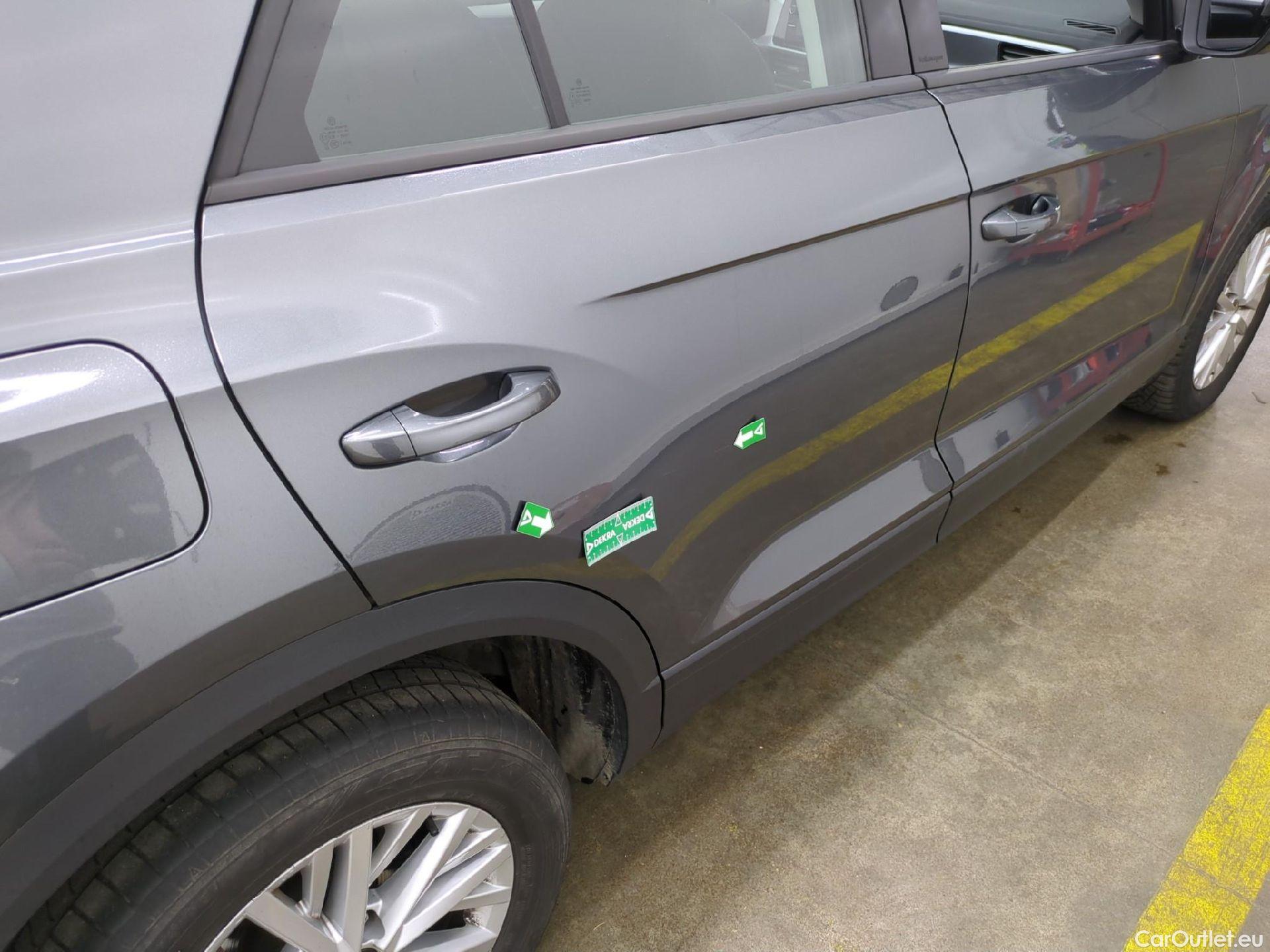  Volkswagen  T-ROC  Life Plus 2.0 TDI 115CV BVM6 E6d #15