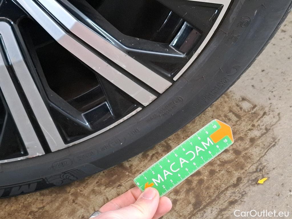  Volvo  XC90 VOLVO  / 2019 / 5P / SUV Recharge T8 AWD GT 8 Inscription #70