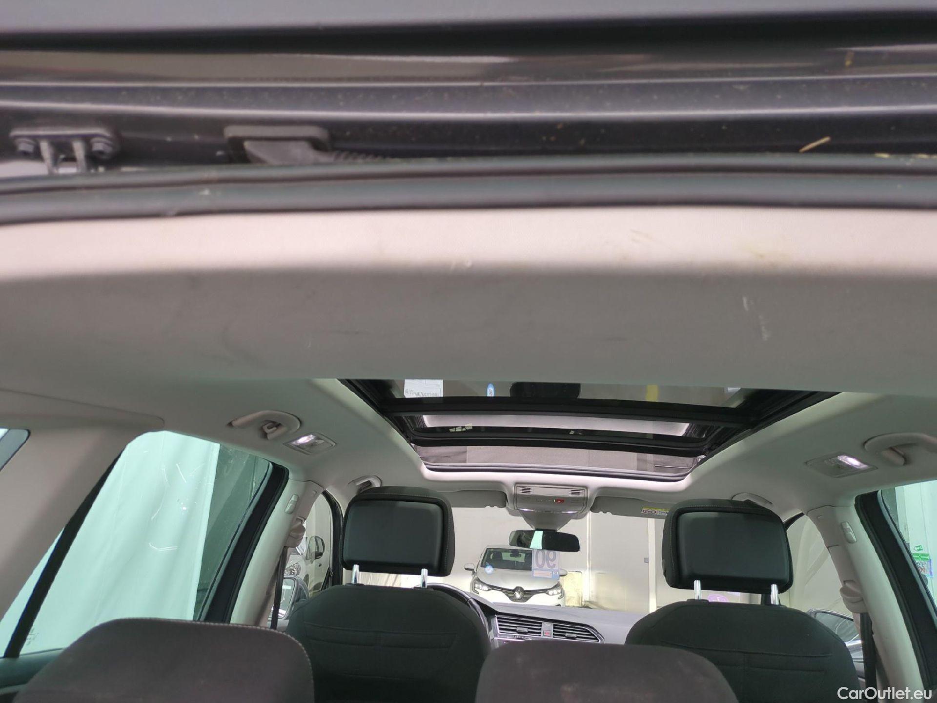  Volkswagen  Tiguan VOLKSWAGEN  / 2020 / 5P / SUV 1.4 eHybrid 245 DSG6 Elegance #2