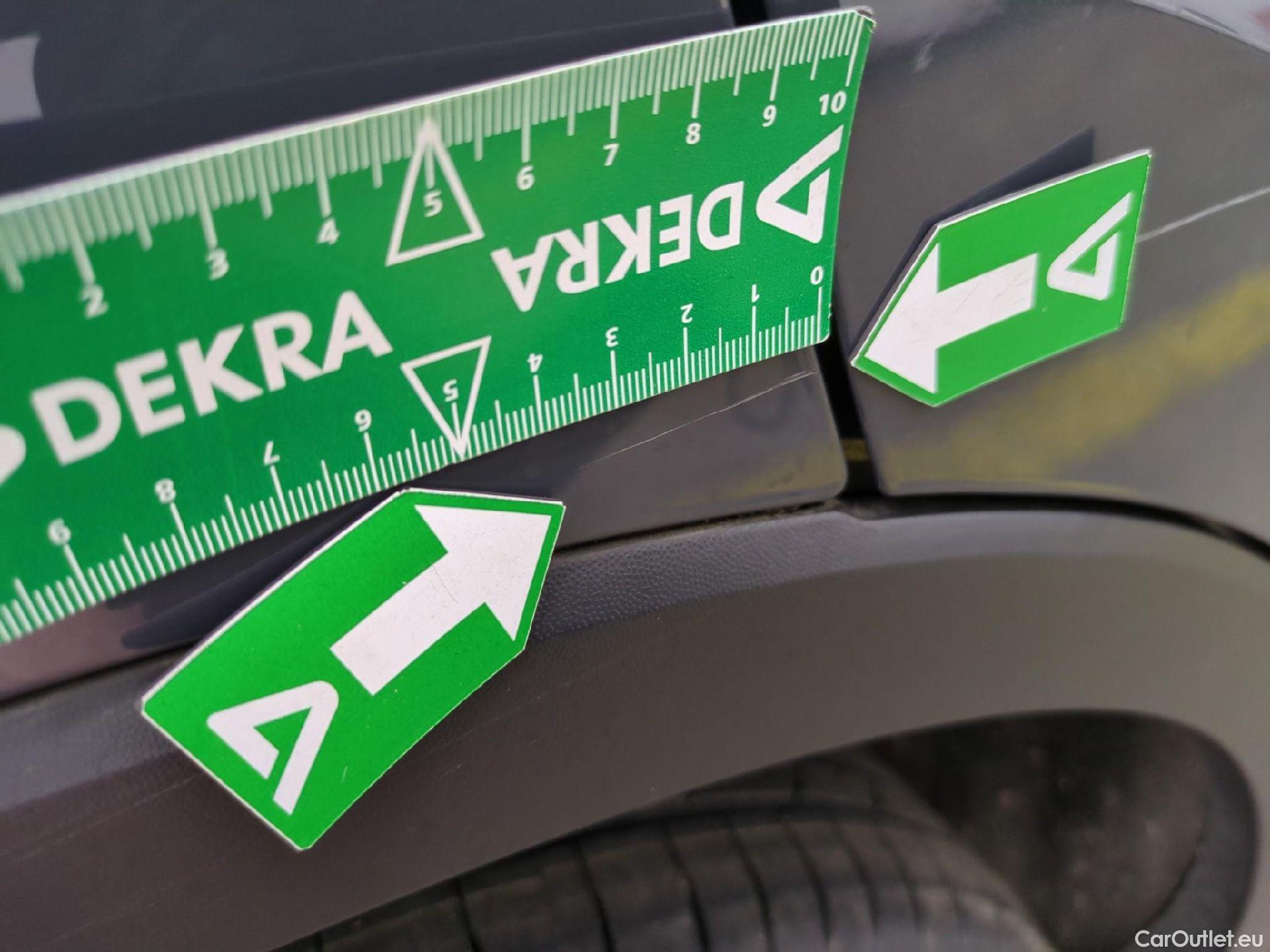  Volkswagen  Tiguan VOLKSWAGEN  / 2020 / 5P / SUV 1.4 eHybrid 245 DSG6 Elegance #7