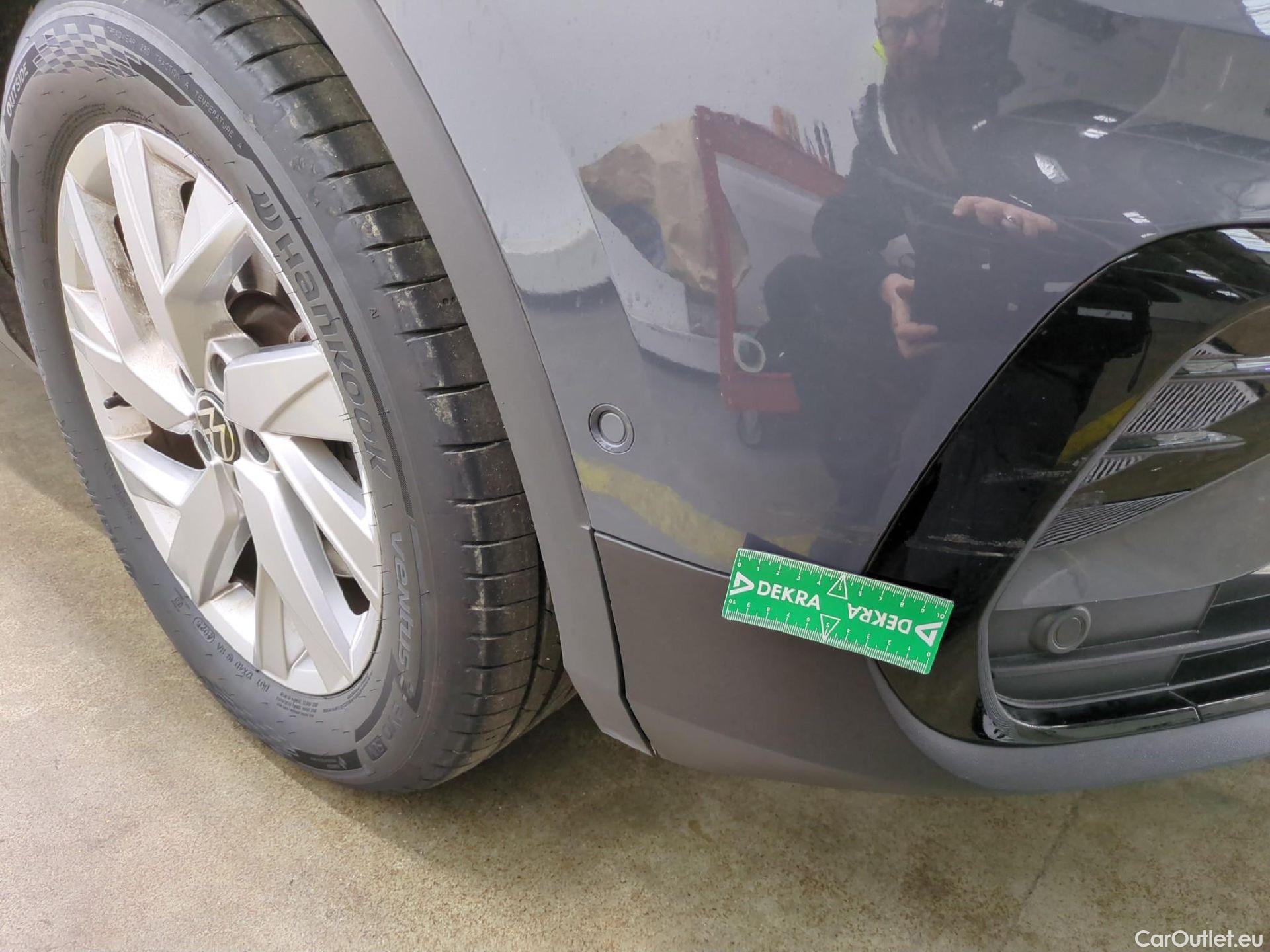  Volkswagen  Tiguan VOLKSWAGEN  / 2020 / 5P / SUV 1.4 eHybrid 245 DSG6 Elegance #17