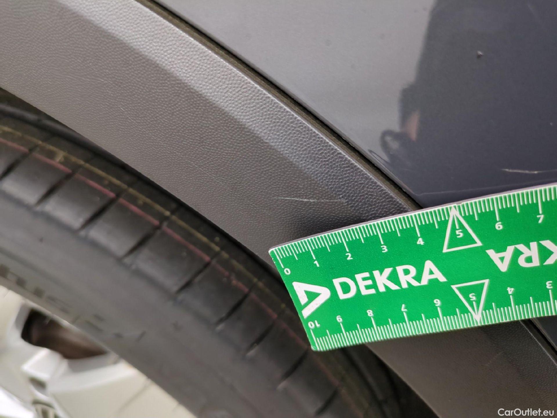  Volkswagen  Tiguan VOLKSWAGEN  / 2020 / 5P / SUV 1.4 eHybrid 245 DSG6 Elegance #29