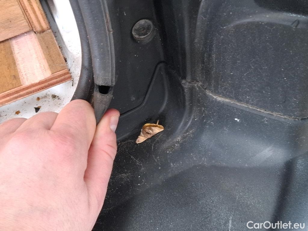  Peugeot  Partner PEUGEOT  / 2018 / 4P / Fourgonnette BHDI 100 S&S 100 S&S 1000KG STD ASPHALT #11