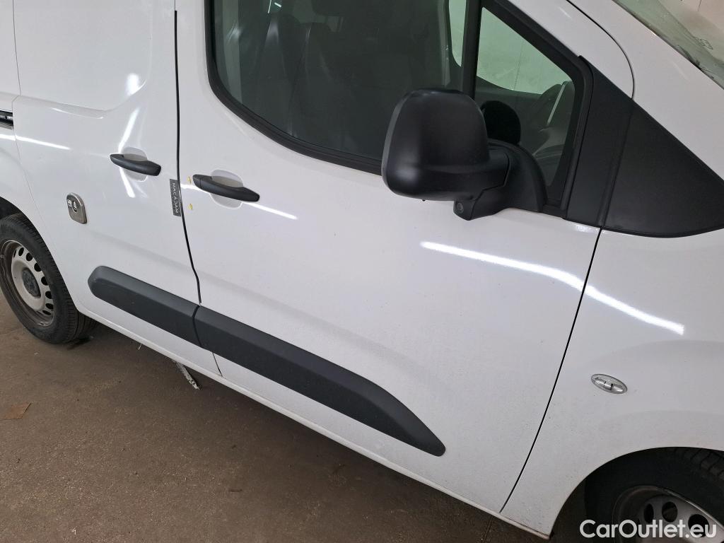  Peugeot  Partner PEUGEOT  / 2018 / 4P / Fourgonnette BHDI 100 S&S 100 S&S 1000KG STD ASPHALT #21
