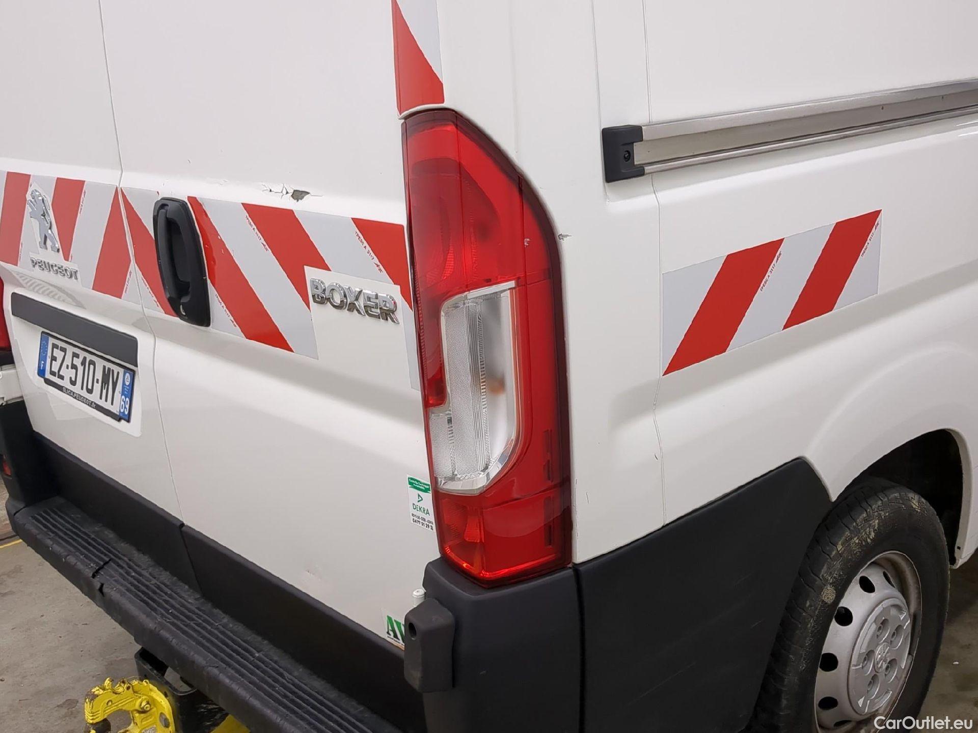  Peugeot  Boxer PEUGEOT  VU 4p Fourgon BLUEHDI 110 PREMIUM 335 L2H2 #44