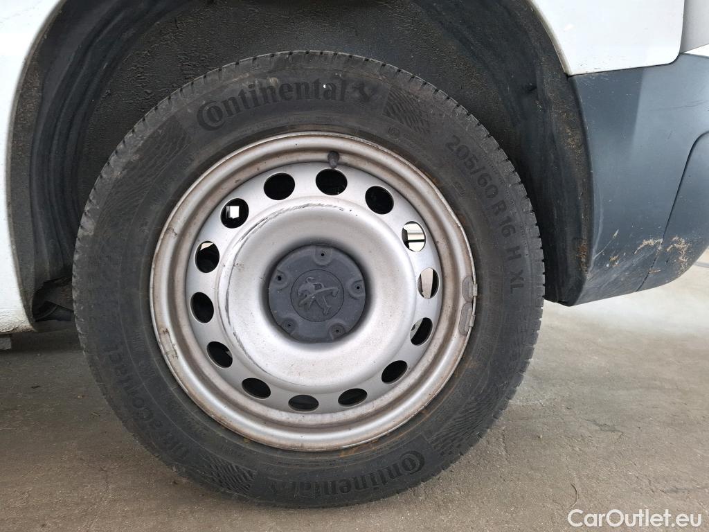  Peugeot  Partner PEUGEOT  / 2018 / 4P / Fourgonnette BHDI 100 S&S 100 S&S 1000KG STD ASPHALT #15