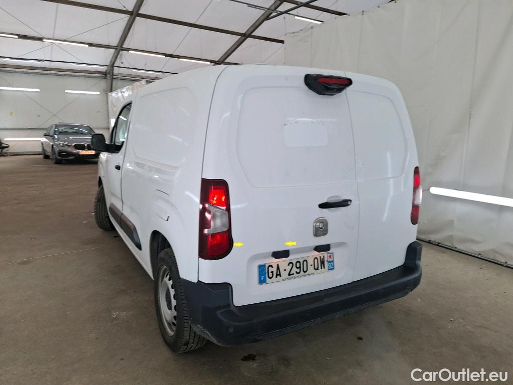  Peugeot  Partner PEUGEOT  / 2018 / 4P / Fourgonnette BHDI 100 S&S 100 S&S 1000KG STD ASPHALT #25