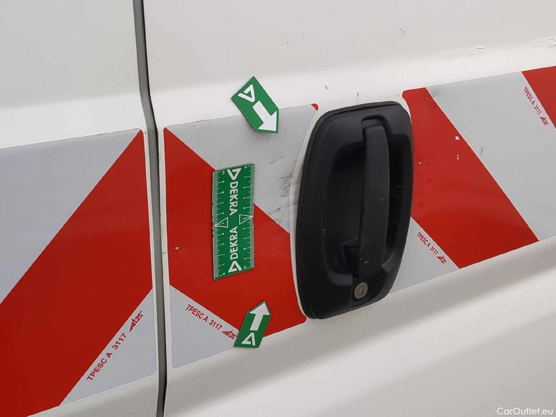  Peugeot  Boxer PEUGEOT  VU 4p Fourgon BLUEHDI 110 PREMIUM 335 L2H2 #36