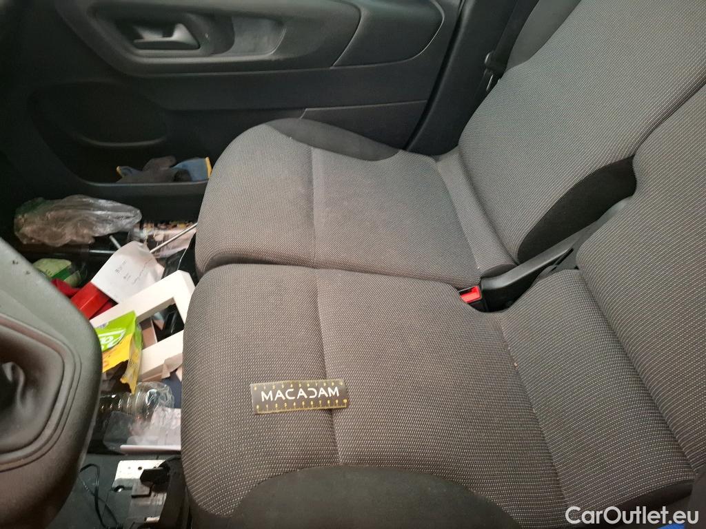  Peugeot  Partner PEUGEOT  / 2018 / 4P / Fourgonnette BHDI 100 S&S 100 S&S 1000KG STD ASPHALT #31