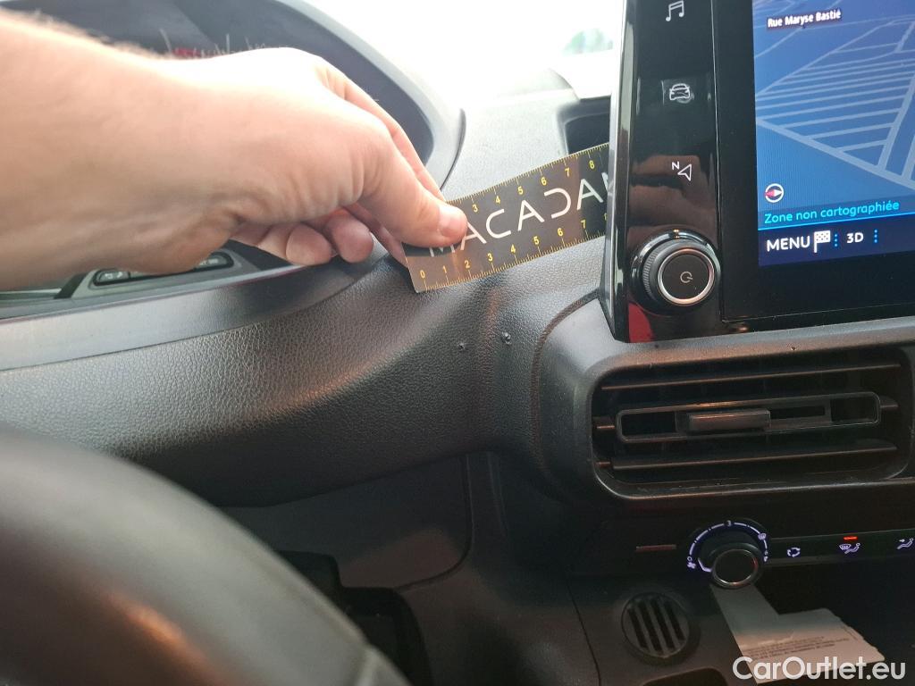  Peugeot  Partner PEUGEOT  / 2018 / 4P / Fourgonnette BHDI 100 S&S 100 S&S 1000KG STD ASPHALT #38