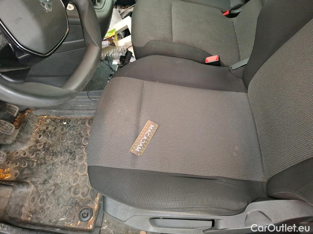  Peugeot  Partner PEUGEOT  / 2018 / 4P / Fourgonnette BHDI 100 S&S 100 S&S 1000KG STD ASPHALT #34