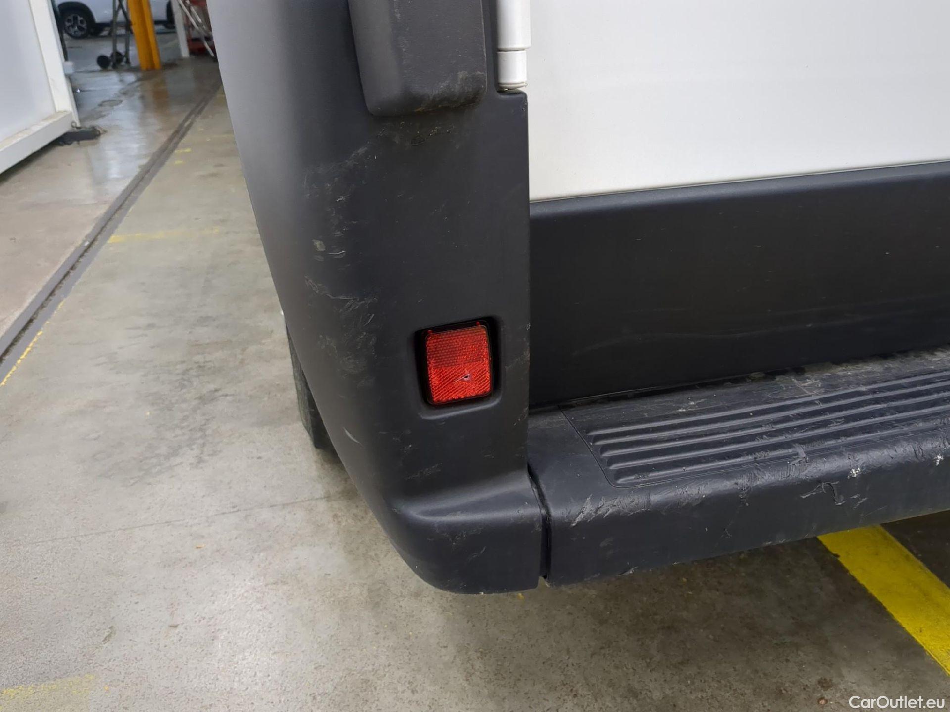  Peugeot  Boxer PEUGEOT  VU 4p Fourgon BLUEHDI 110 PREMIUM 335 L2H2 #25