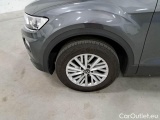  Volkswagen  T-ROC VOLKSWAGEN  / 2017 / 5P / SUV 1.5 TSI ACT BUSINESS DSG #68