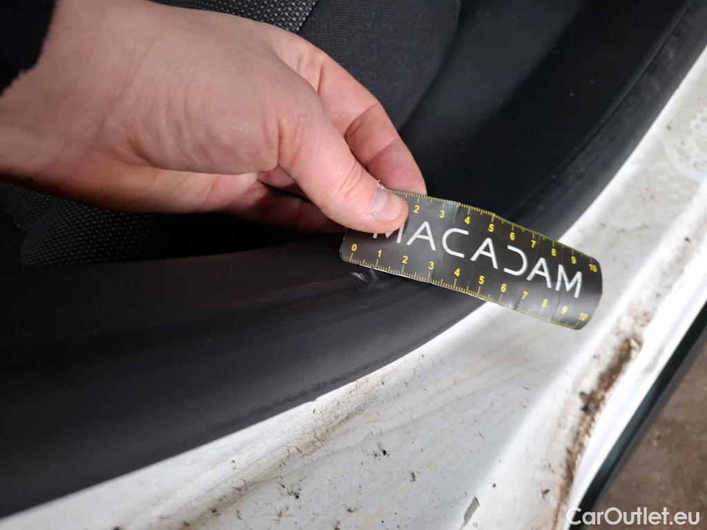  Citroen  C3  Feel Business 1.2 PureTech 80CV BVM5 E6d #4