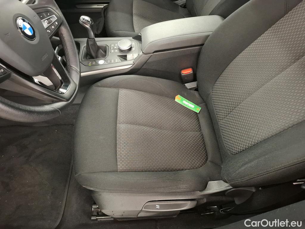  Bmw  Serie 1 BMW Série 1 / 2019 / 5P / Berline 116i Business Design #2