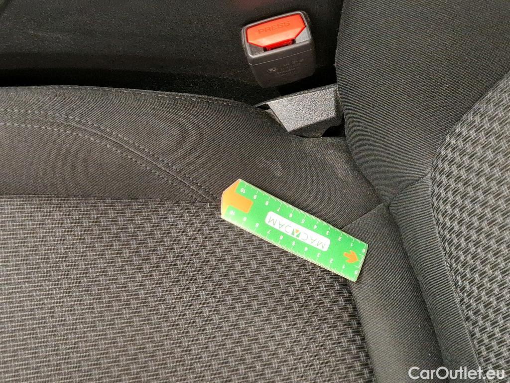  Bmw  Serie 1 BMW Série 1 / 2019 / 5P / Berline 116i Business Design #3