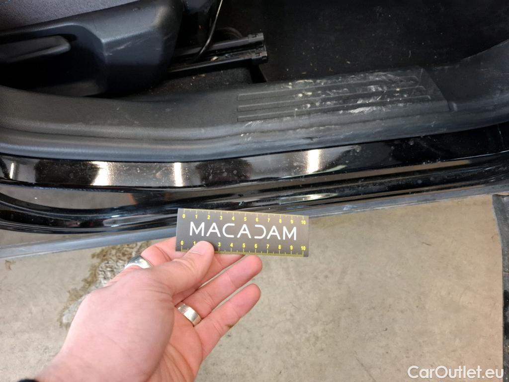  Citroen  C4  X Feel Pack 1.2 PureTech 130CV BVA8 6E #4