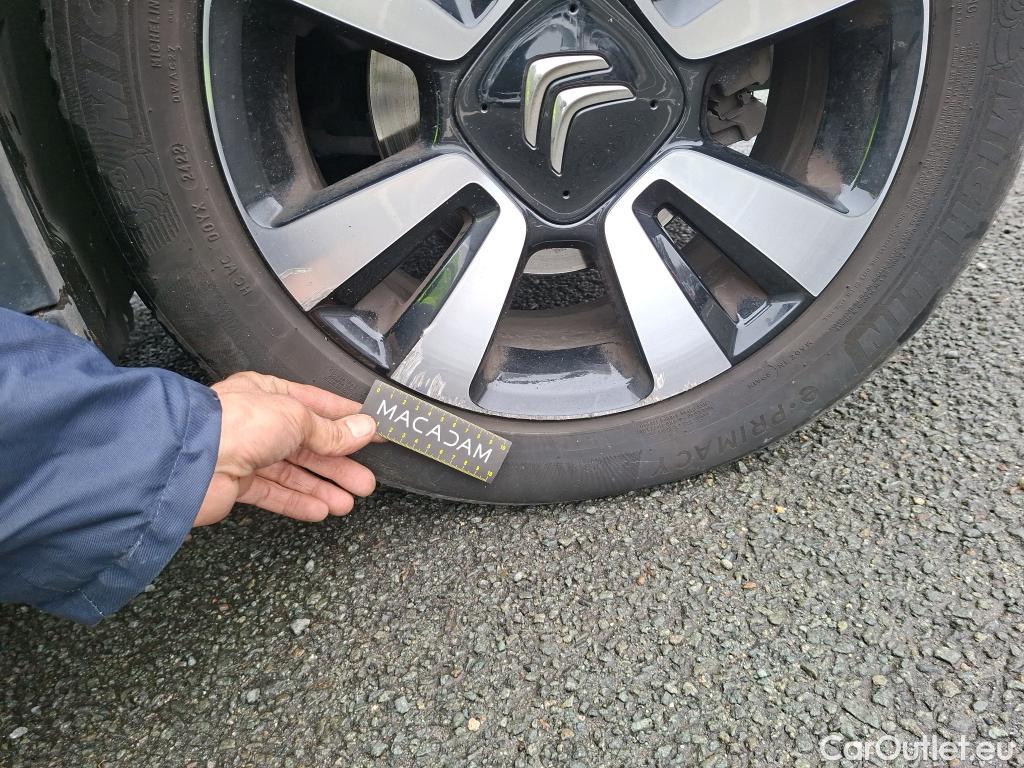  Citroen  C3  Shine Pack 1.2 PureTech 110CV BVM6 6E #8