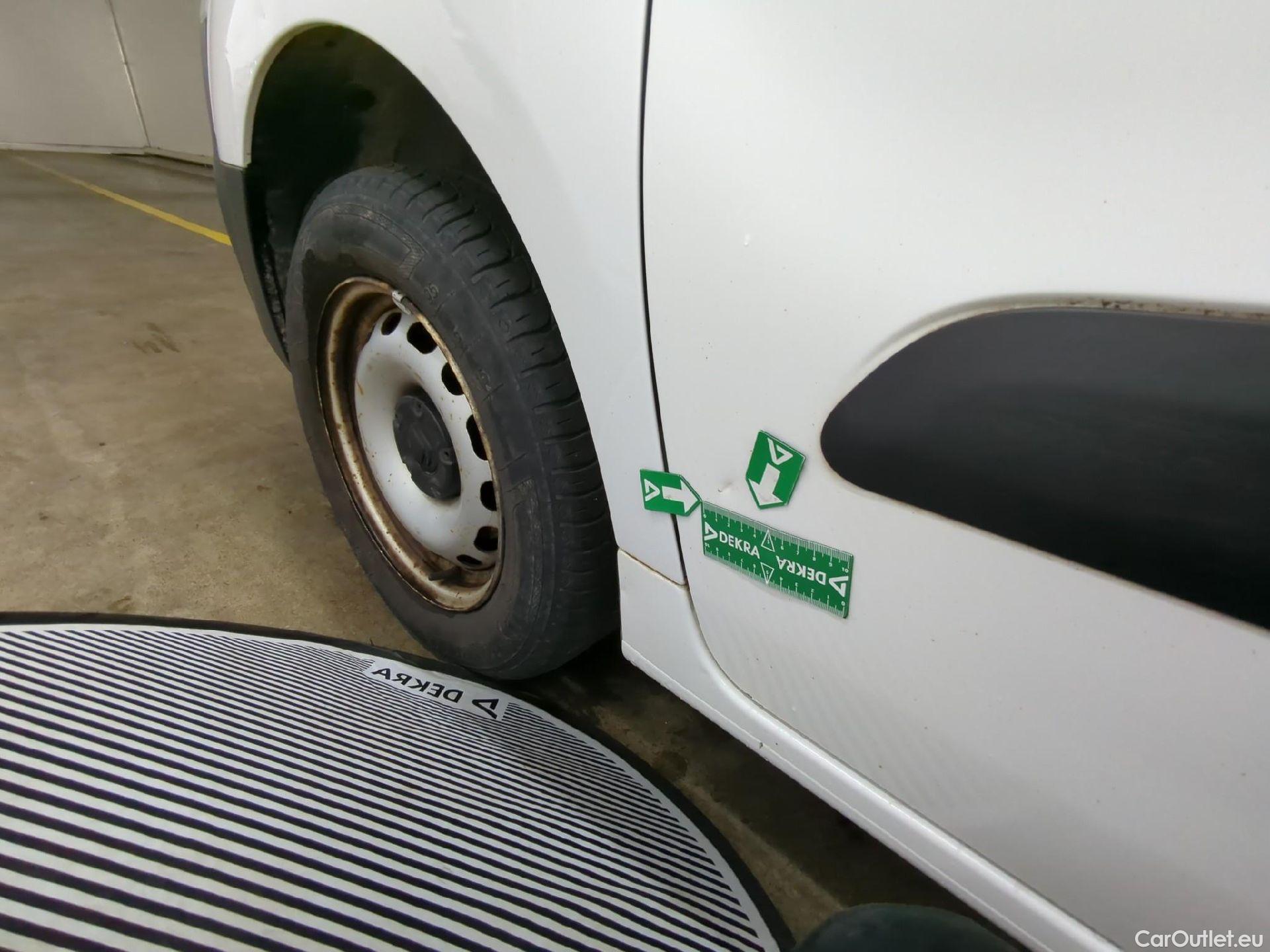  Citroen  Berlingo  Fourgon Club L2 (Long) 1.6 BlueHDi 100CV BVM5 E6 #47