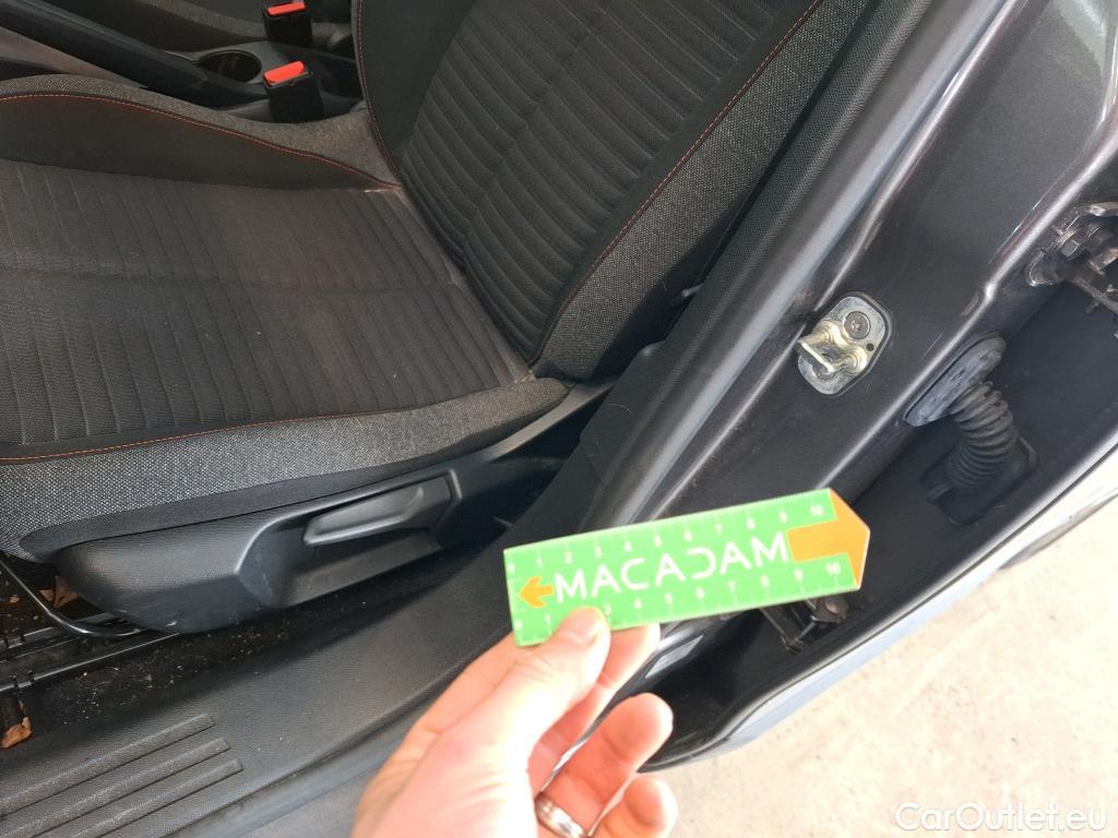  Peugeot  2008  Active Business 1.2 PureTech 100CV BVM6 E6d #17