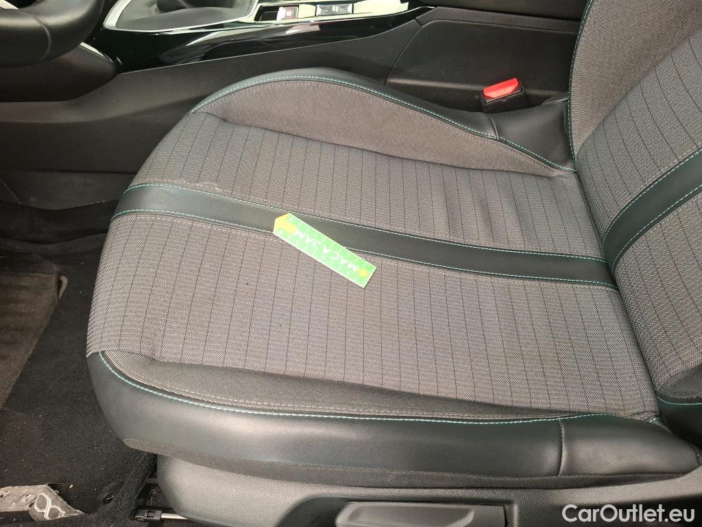  Peugeot  2008  Allure Business 1.5 HDi 110CV BVM6 E6d #50