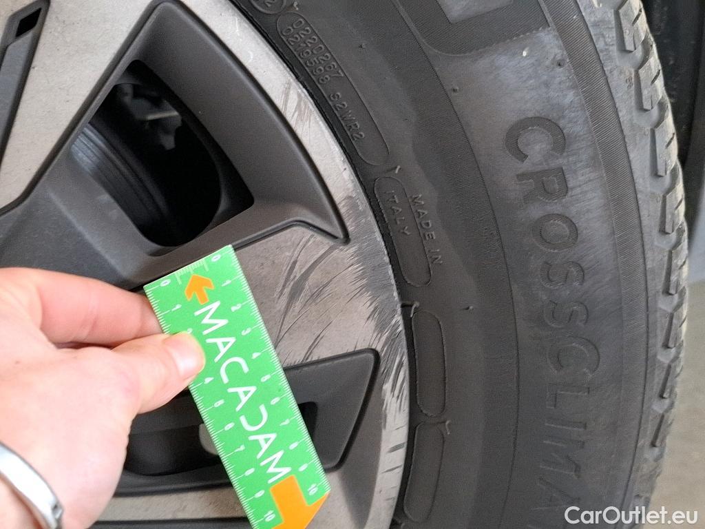  Peugeot  2008  Active Business 1.2 PureTech 100CV BVM6 E6d #50