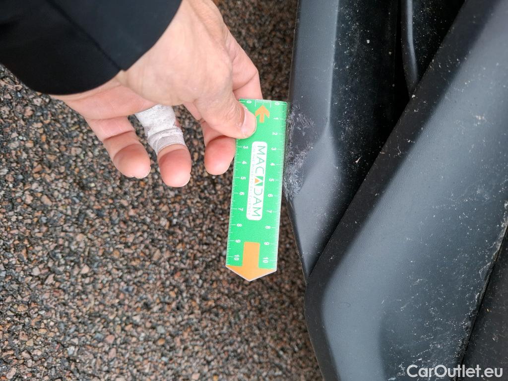  Nissan  Juke NISSAN  / 2019 / 5P / Crossover DIG-T 114 BVM6 Business Edition #4