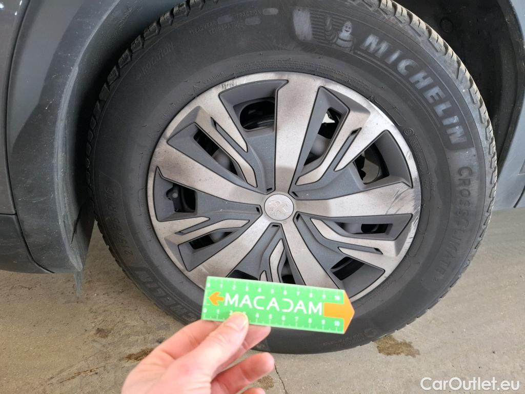  Peugeot  2008  Active Business 1.2 PureTech 100CV BVM6 E6d #49