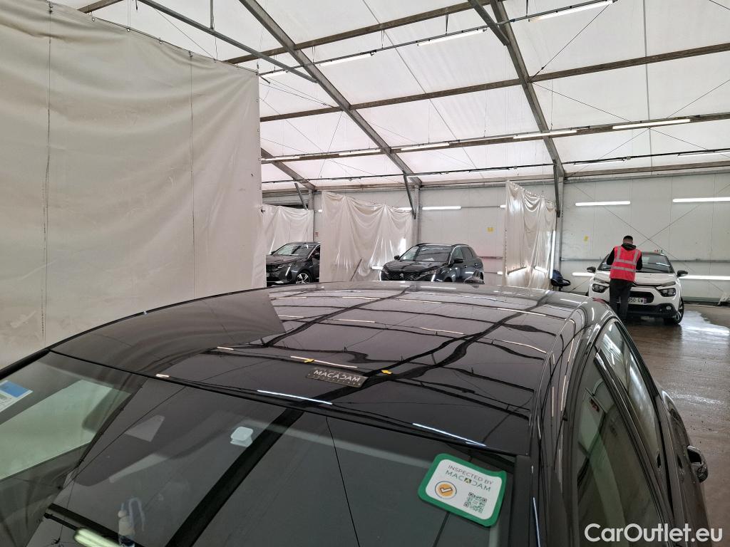  Volkswagen  Golf  VOLKSWAGEN / 2020 / 5P / Berline 1.0 eTSI OPF 110 DSG7 Life Business #1