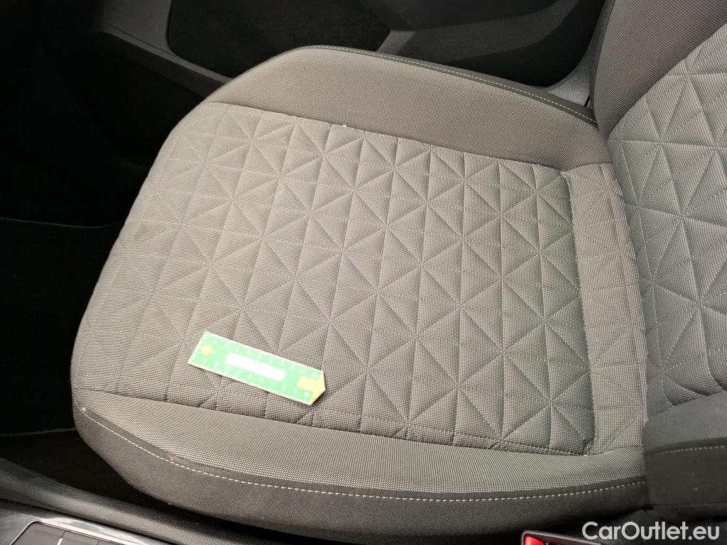  Volkswagen  Tiguan VOLKSWAGEN  / 2020 / 5P / SUV 1.5 TSI 150 DSG7 LIFE BUSI #37