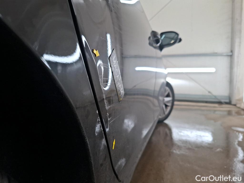  Volkswagen  Golf  VOLKSWAGEN / 2020 / 5P / Berline 1.0 eTSI OPF 110 DSG7 Life Business #8