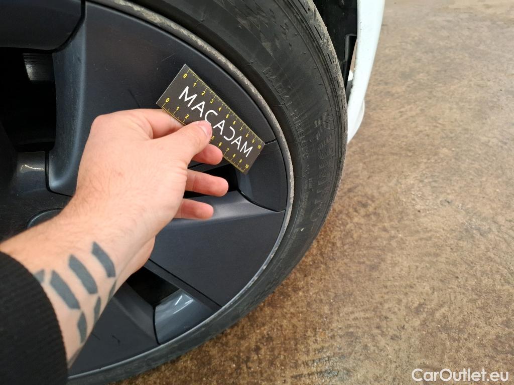  Tesla  Model 3 TESLA  / 2018 / 4P / Berline Grande Autonomie #16