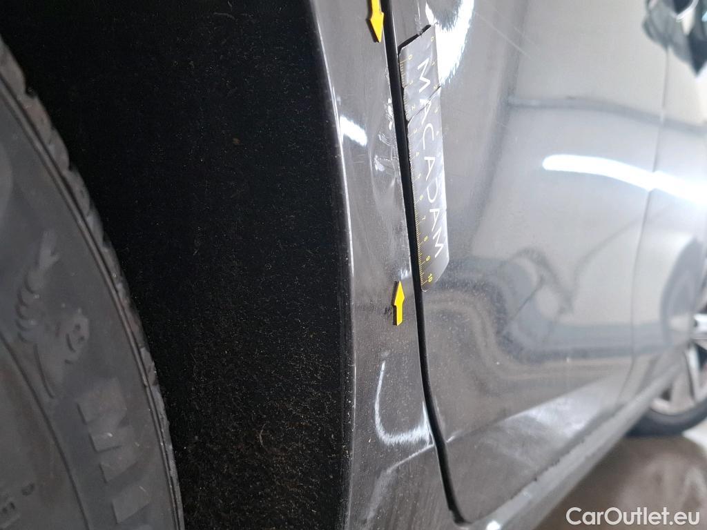  Volkswagen  Golf  VOLKSWAGEN / 2020 / 5P / Berline 1.0 eTSI OPF 110 DSG7 Life Business #18