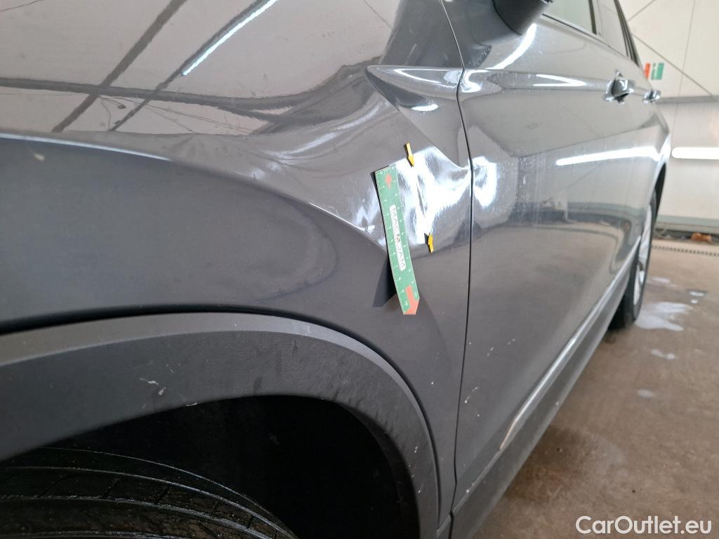  Volkswagen  Tiguan VOLKSWAGEN  / 2020 / 5P / SUV 1.5 TSI 150 DSG7 LIFE BUSI #2