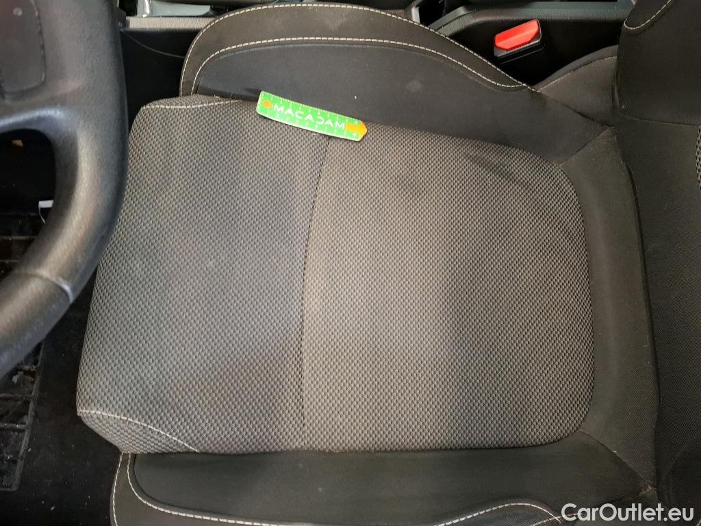  Renault  Megane  IV Berline 5pt. Société Air 1.5 dCi 90CV BVM6 E6 #39