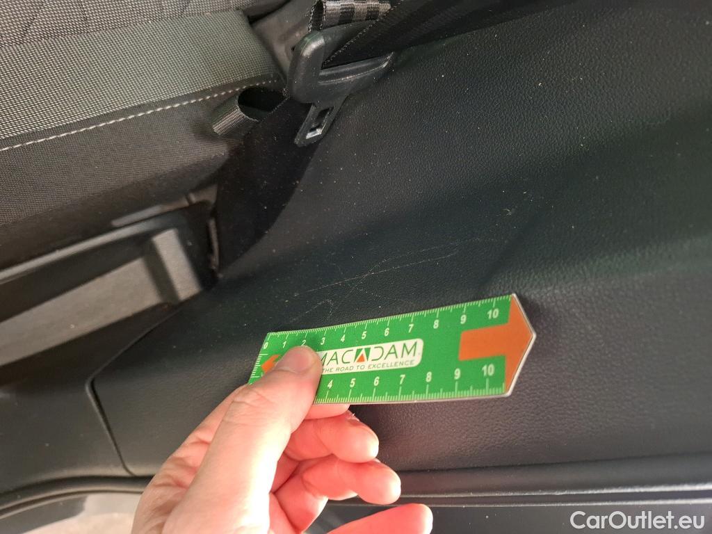  Volkswagen  Tiguan VOLKSWAGEN  / 2020 / 5P / SUV 1.5 TSI 150 DSG7 LIFE BUSI #23